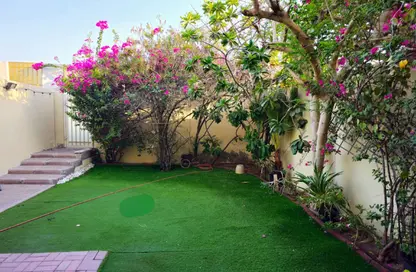 Villa - 2 Bedrooms - 3 Bathrooms for rent in Springs 3 - The Springs - Dubai