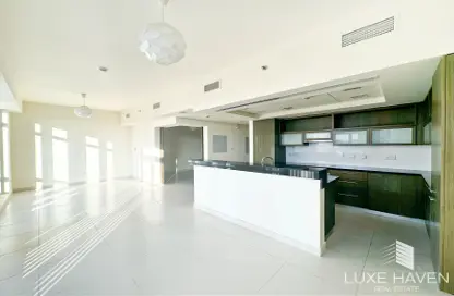 Kitchen image for: Apartment - 1 Bedroom - 1 Bathroom for rent in The Lofts Podium - The Lofts - Downtown Dubai - Dubai, Image 1