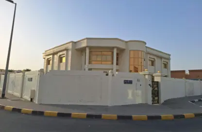Villa - 4 Bedrooms - 7 Bathrooms for rent in Al Azra - Al Riqqa - Sharjah