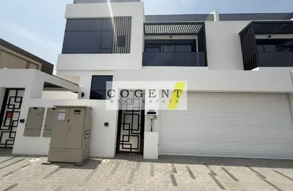 Villa - 6 Bedrooms - 6 Bathrooms for rent in Jumeirah 1 Villas - Jumeirah 1 - Jumeirah - Dubai