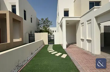 Terrace image for: Townhouse - 4 Bedrooms - 4 Bathrooms for rent in Hayat Townhouses - Town Square - Dubai, Image 1