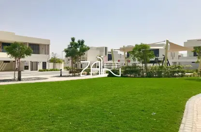Garden image for: Villa - 5 Bedrooms for sale in West Yas - Yas Island - Abu Dhabi, Image 1
