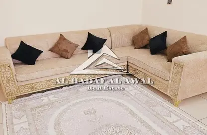 شقة - 3 غرف نوم - 4 حمامات للايجار في التعاون - الشارقة