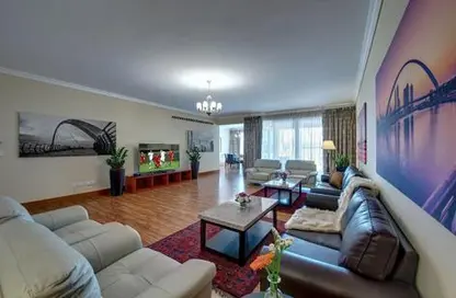 Living Room image for: Villa - 4 Bedrooms - 5 Bathrooms for rent in Al Barsha 1 - Al Barsha - Dubai, Image 1