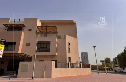 فيلا - 4 غرف نوم - 5 حمامات للبيع في مثلث قرية الجميرا - دبي