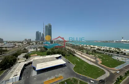 Apartment - 4 Bedrooms - 5 Bathrooms for rent in Al Sahel Tower 1 - Al Sahel Towers - Corniche Road - Abu Dhabi