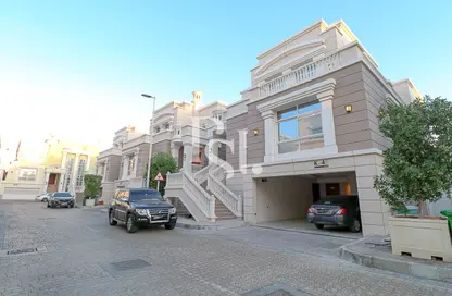 فيلا - 4 غرف نوم - 7 حمامات للايجار في قرية الفرسان - مدينة خليفة - أبوظبي