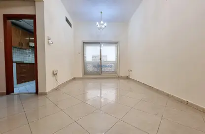 Apartment - 2 Bedrooms - 3 Bathrooms for rent in Al Hamriya - Bur Dubai - Dubai