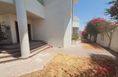 Villa - 5 Bedrooms - 5 Bathrooms for rent in Jumeirah 1 - Jumeirah - Dubai