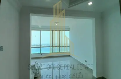 Empty Room image for: Apartment - 4 Bedrooms - 4 Bathrooms for rent in Corniche Residence - Corniche Road - Abu Dhabi, Image 1