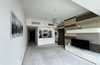 Apartment - 1 Bedroom - 2 Bathrooms for rent in Silverene Tower B - Silverene - Dubai Marina - Dubai