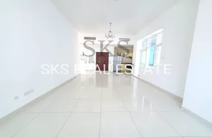 Apartment - 1 Bedroom - 2 Bathrooms for rent in Metro Building - Al Barsha 1 - Al Barsha - Dubai