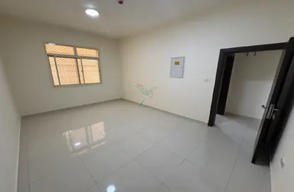 شقة - غرفة نوم - 2 حمامات للايجار في الغيل - المطارد - العين