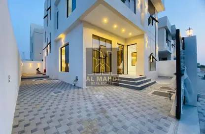 Villa - 5 Bedrooms - 7 Bathrooms for sale in Al Yasmeen 1 - Al Yasmeen - Ajman