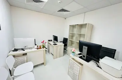Office Space - Studio - 1 Bathroom for rent in Silver Home Building - Hor Al Anz - Deira - Dubai