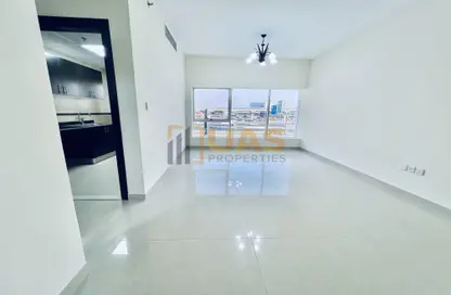 Apartment - 1 Bedroom - 2 Bathrooms for rent in Infinity Building - Sheikh Zayed Road - Dubai