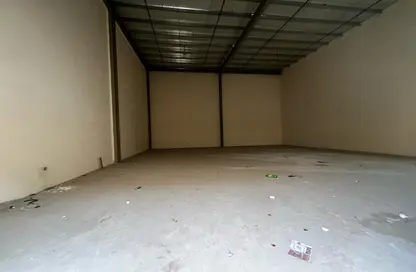 Warehouse - Studio - 1 Bathroom for rent in Umm Al Thuoob - Umm Al Quwain