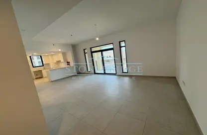 Empty Room image for: Apartment - 2 Bedrooms - 2 Bathrooms for rent in Madinat Jumeirah Living - Umm Suqeim - Dubai, Image 1