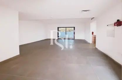 Townhouse - 2 Bedrooms - 4 Bathrooms for rent in Al Ghadeer 2 - Al Ghadeer - Abu Dhabi