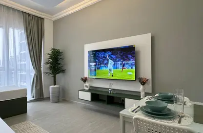 Apartment - 1 Bedroom - 2 Bathrooms for rent in MAG 214 - JLT Cluster R - Jumeirah Lake Towers - Dubai
