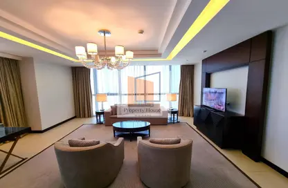 Apartment - 3 Bedrooms - 4 Bathrooms for rent in Bab Al Qasr Hotel - Corniche Road - Abu Dhabi