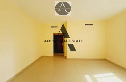 Apartment - 3 Bedrooms - 3 Bathrooms for rent in Al Khan - Sharjah