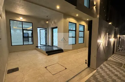 فيلا - 4 غرف نوم - 6 حمامات للبيع في قرية الاميرة - الياسمين - عجمان