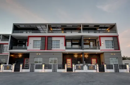 تاون هاوس - 3 غرف نوم - 4 حمامات للايجار في تاون هاوسز قرية الحمرا - قرية الحمرا - رأس الخيمة