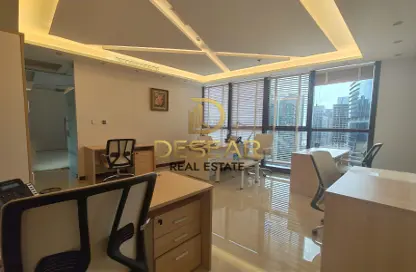 Freezone or Mainland License? Rent this Lux Office