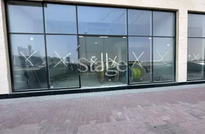 Show Room - Studio - 6 Bathrooms for rent in Sheikh Zayed Road - Dubai