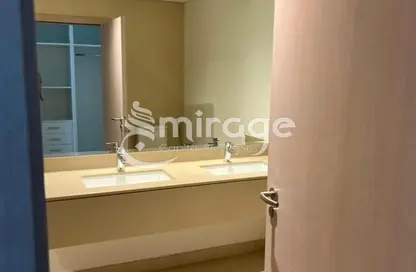 Apartment - 3 Bedrooms - 3 Bathrooms for sale in Waters Edge - Yas Island - Abu Dhabi