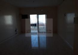 شقة - 2 غرف نوم - 2 حمامات للكراء في أبو شغارة - الشارقة