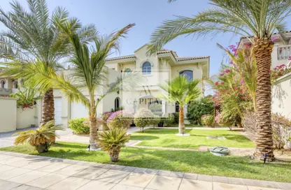 Villa - 4 Bedrooms - 5 Bathrooms for sale in Garden Homes Frond D - Garden Homes - Palm Jumeirah - Dubai