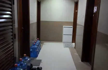 عمارة بالكامل - 8 غرف نوم - 8 حمامات للبيع في مبنى مويلح - مويلح - الشارقة