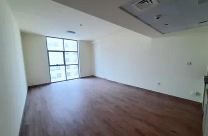 Apartment - 1 Bedroom - 2 Bathrooms for rent in Vertmont Tower - Jumeirah Village Circle - Dubai