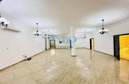 Villa - 5 Bedrooms - 5 Bathrooms for rent in Gafat Al Nayyar - Zakher - Al Ain