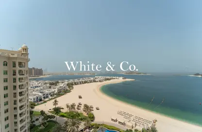 Penthouse - 4 Bedrooms - 6 Bathrooms for sale in Al Hatimi - Shoreline Apartments - Palm Jumeirah - Dubai