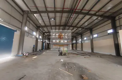 مستودع - استوديو - 2 حمامات للايجار في الصجعة الصناعية - الصجعة - الشارقة مستودع - استوديو - 2 حمامات للايجار في الصجعة الصناعية - الصجعة - الشارقة