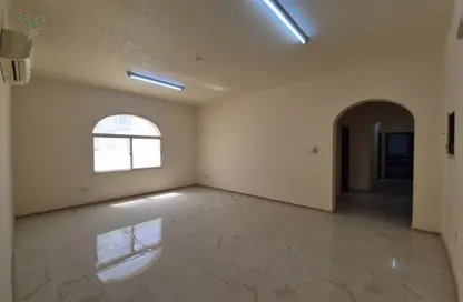 Apartment - 1 Bedroom - 1 Bathroom for rent in Hai Al Murabbaa - Central District - Al Ain