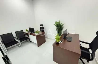 Office Space - Studio - 1 Bathroom for rent in Red Avenue - Al Garhoud - Dubai