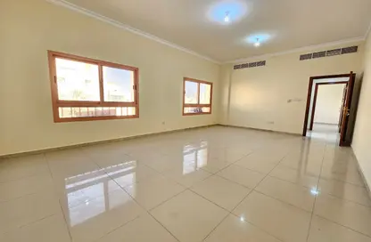 Apartment - 4 Bedrooms - 5 Bathrooms for rent in Al Maqtaa Tower 1 - Hadbat Al Zafranah - Muroor Area - Abu Dhabi