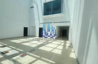 Full Floor - Studio - 2 Bathrooms for rent in Al Bateen - Abu Dhabi