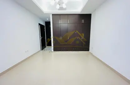 Apartment - 1 Bedroom - 2 Bathrooms for rent in Jumeirah Garden City - Al Satwa - Dubai