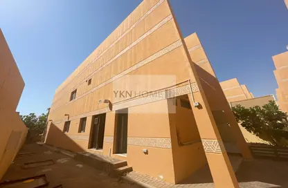 فيلا - 6 غرف نوم - 7 حمامات للايجار في منطقة مصلى العيد - الكرامة - أبوظبي