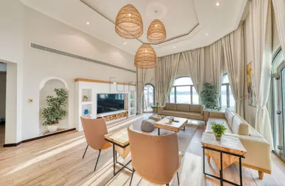 Villa - 4 Bedrooms - 5 Bathrooms for rent in Garden Homes Frond O - Garden Homes - Palm Jumeirah - Dubai