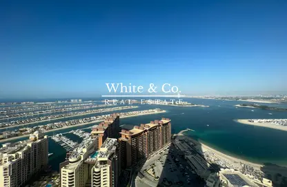 Apartment - 1 Bedroom - 2 Bathrooms for rent in The Palm Tower - Palm Jumeirah - Dubai