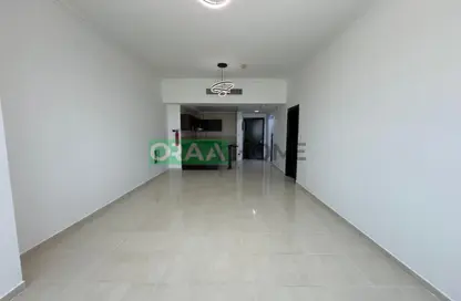 شقة - غرفة نوم - 2 حمامات للايجار في برج ربيعة - مجان - دبي لاند - دبي