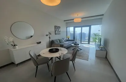 Apartment - 1 Bedroom - 2 Bathrooms for sale in SOL Bay - Business Bay - Dubai
