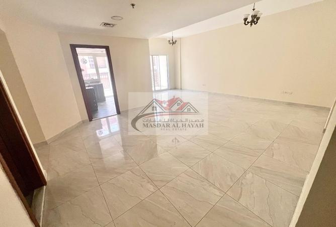 15121006 - Property Image 3