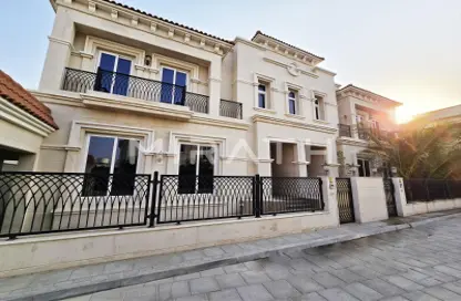 Villa - 5 Bedrooms - 6 Bathrooms for rent in Jumeirah 1 Villas - Jumeirah 1 - Jumeirah - Dubai